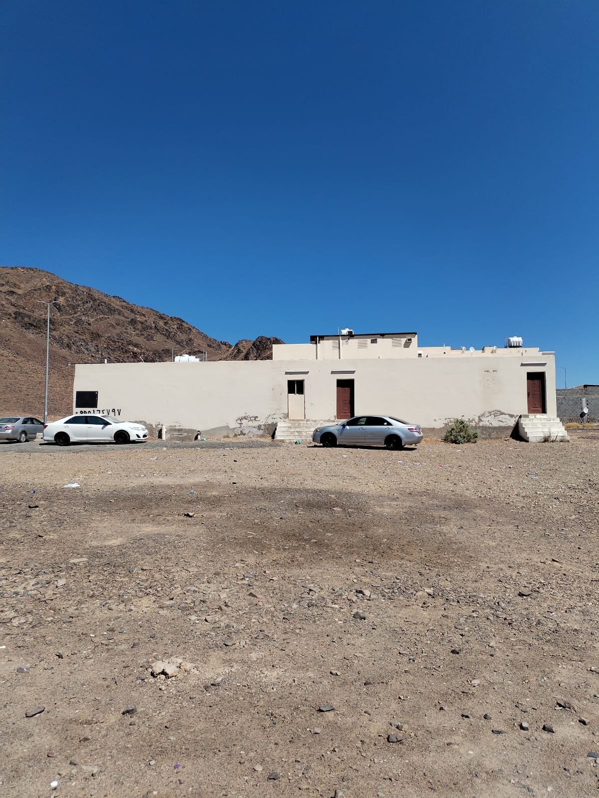 استراحة للبيع 4 وحدات _المدينة المنورة _حي النخيل_مساحة 525 متر مربع